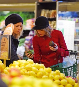 Taylor Swift shopping with Martha Hunt