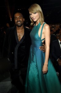 Taylor Swift and Kanye West buries the hatchet. Poses for a picture together