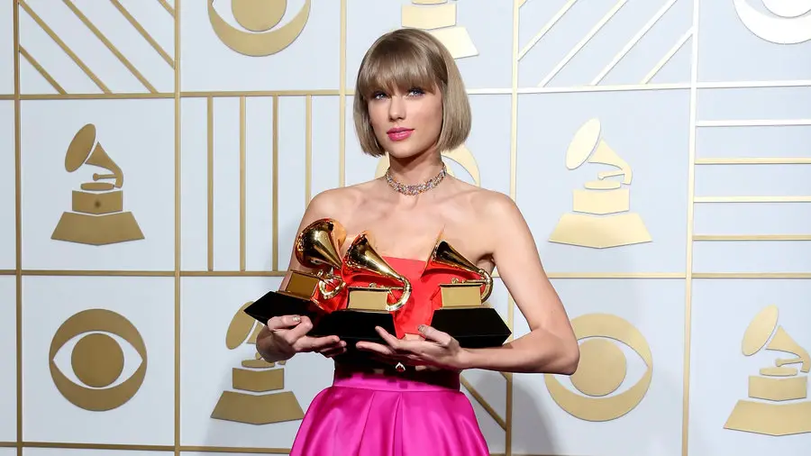 taylor swift all awards as of 2016