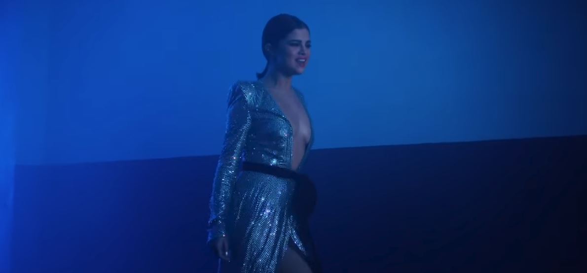 selena gomez wolves video sexy hot