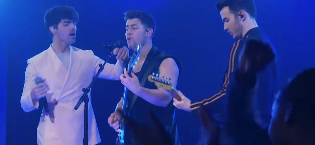 jonas brothers sucker live the late late show james corden