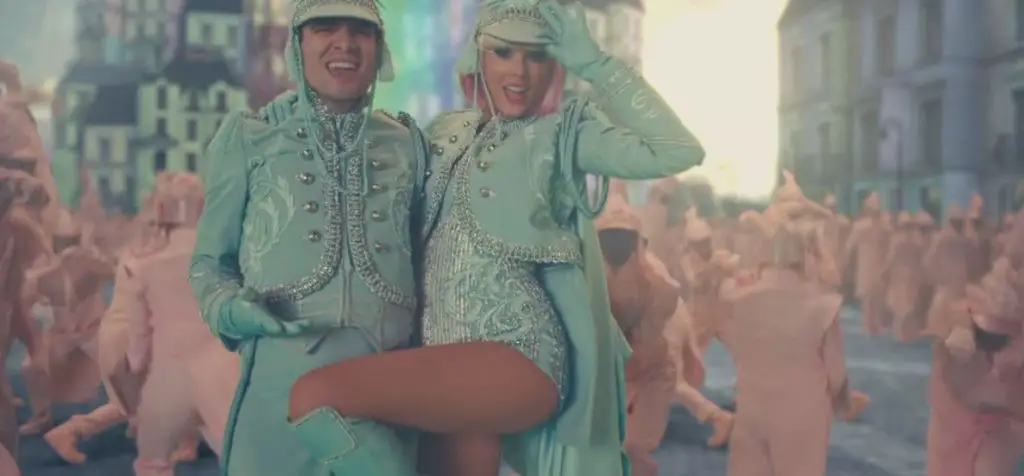 taylor swift me! music video brendon urie